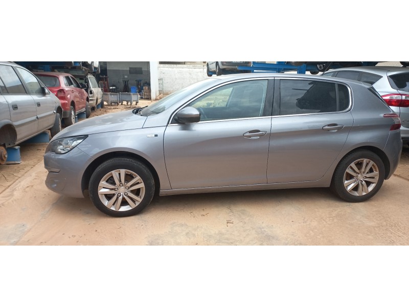 peugeot 308 del año 2015
