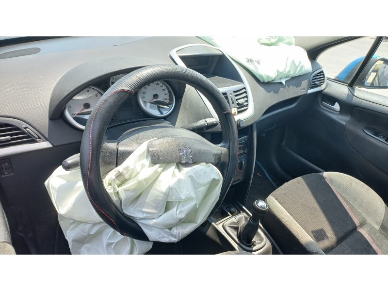 peugeot 207 del año 2006