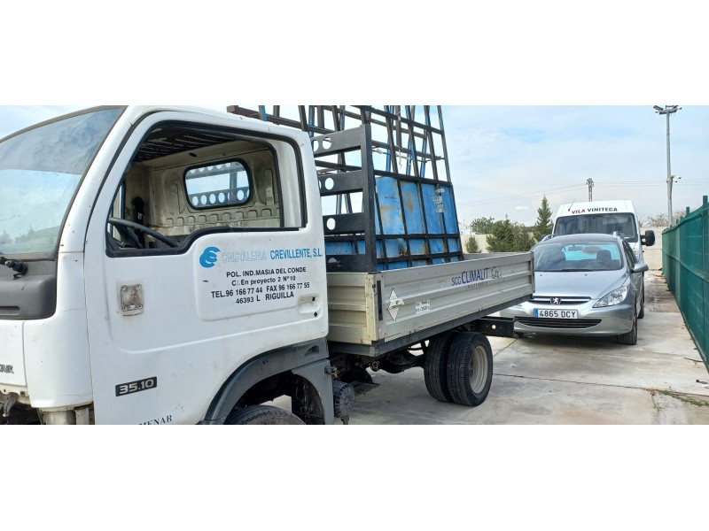 nissan cabstar 01.04  del año 2004