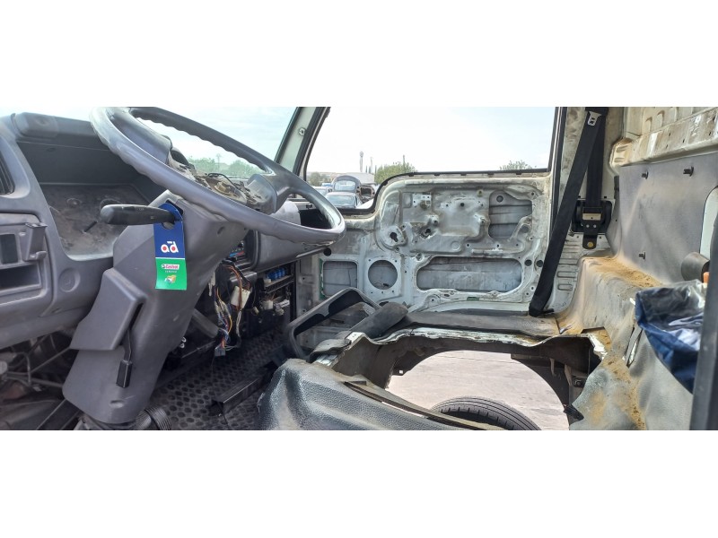 nissan cabstar 01.04  del año 2004