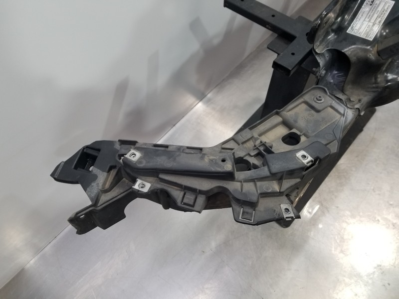 Recambio de travesaño superior para citroen jumper kasten bluehdi referencia OEM IAM 1675069780   Recambio de travesaño superior para citroen jumper kasten bluehdi referencia OEM IAM 1675069780