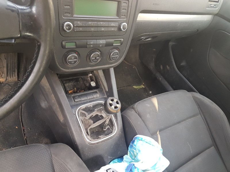 volkswagen golf v berlina (1k1) del año 2007