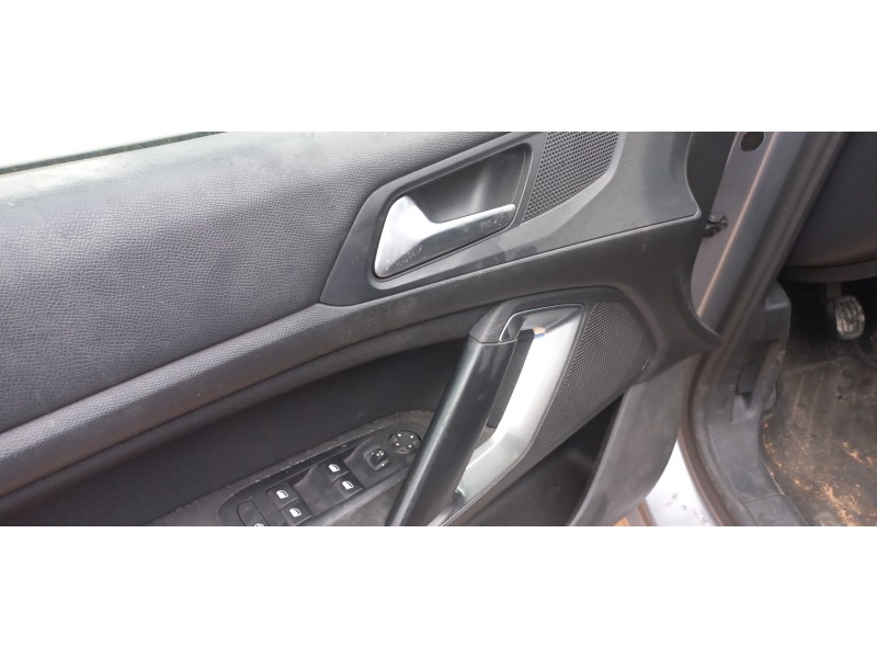 peugeot 308 del año 2015