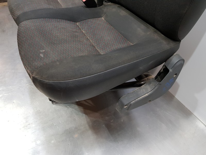 Recambio de asiento delantero derecho para citroen jumper kasten bluehdi referencia OEM IAM 8845WR   Recambio de asiento delantero derecho para citroen jumper kasten bluehdi referencia OEM IAM 8845WR