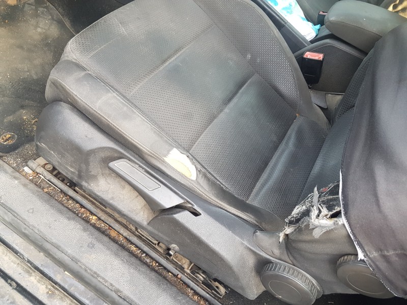 volkswagen golf v berlina (1k1) del año 2007