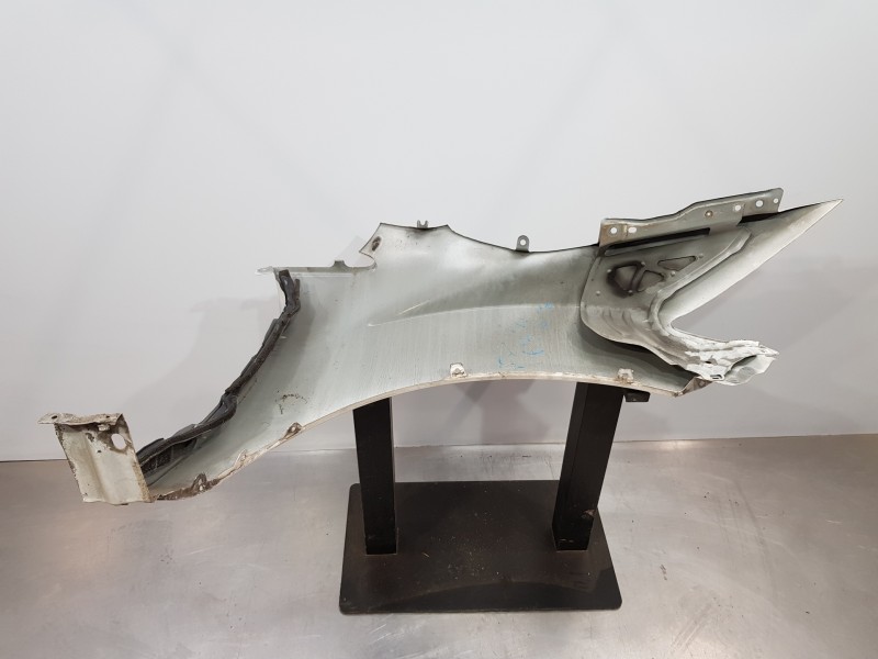 Recambio de aleta delantera izquierda para mazda cx-7 (er) active referencia OEM IAM E22152210E  