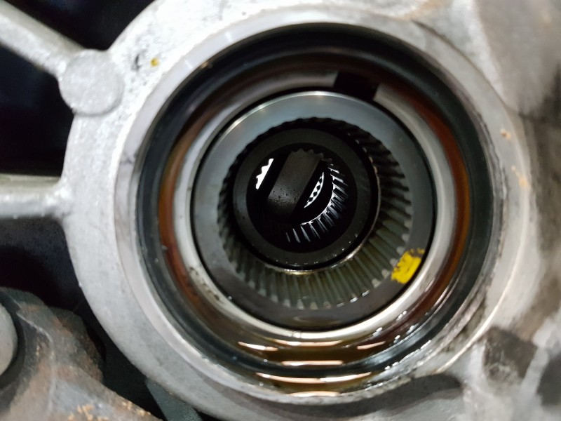 Recambio de caja cambios para mazda cx-7 (er) active referencia OEM IAM A6401701XB  