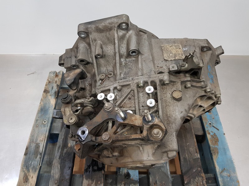 Recambio de caja cambios para mazda cx-7 (er) active referencia OEM IAM A6401701XB  