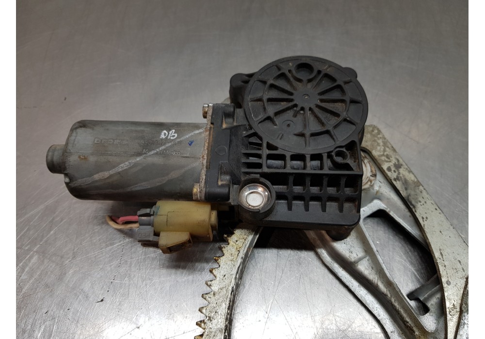 Recambio de elevalunas delantero izquierdo para mercedes clase m (w163) 270 cdi referencia OEM IAM A1637201146 6004PA1032 A16382