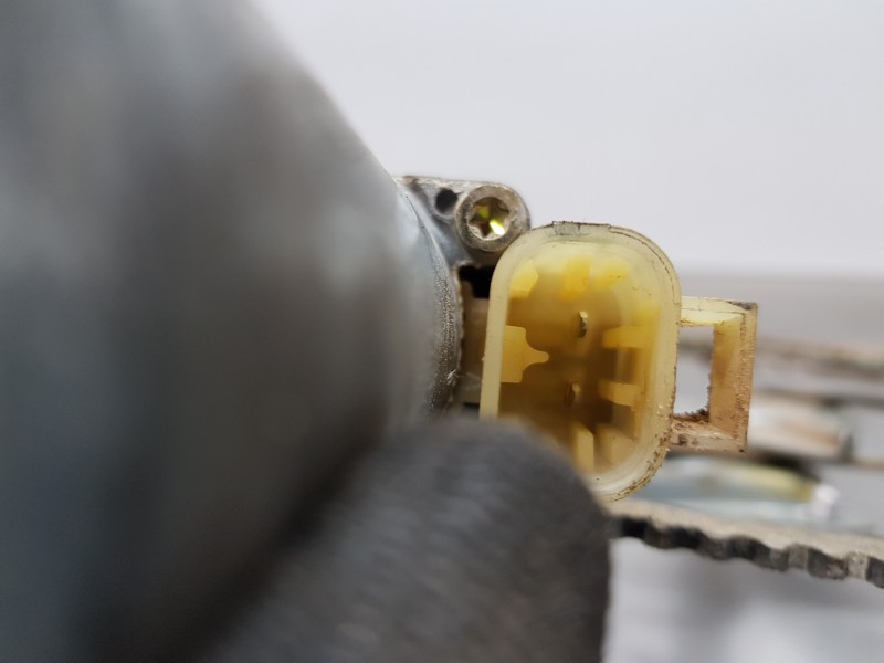 Recambio de elevalunas delantero izquierdo para mercedes clase m (w163) 270 cdi referencia OEM IAM A1637201146 6004PA1032 A16382 Recambio de elevalunas delantero izquierdo para mercedes clase m (w163) 270 cdi referencia OEM IAM A1637201146 6004PA1032 A16382