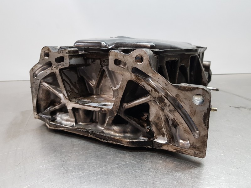 Recambio de carter para mazda cx-7 (er) active referencia OEM IAM R2AA10380C R2AA10400A 