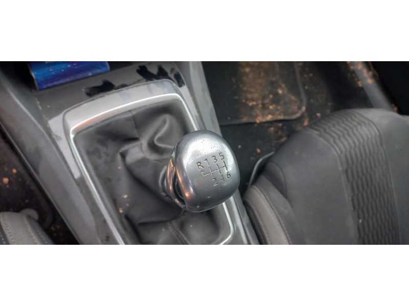 peugeot 308 del año 2015