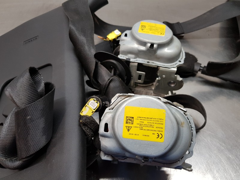 Recambio de kit airbag para peugeot 3008 gt line referencia OEM IAM 16180454ZD 98105497ZD 9810439880 Recambio de kit airbag para peugeot 3008 gt line referencia OEM IAM 16180454ZD 98105497ZD 9810439880