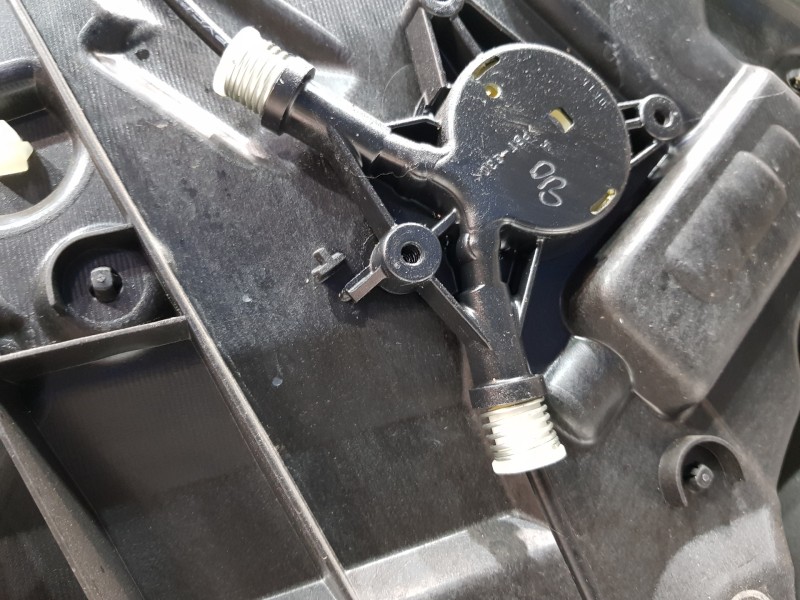 Recambio de elevalunas delantero derecho para mazda cx-7 (er) active referencia OEM IAM EG525897X EG215897X EG2158590B