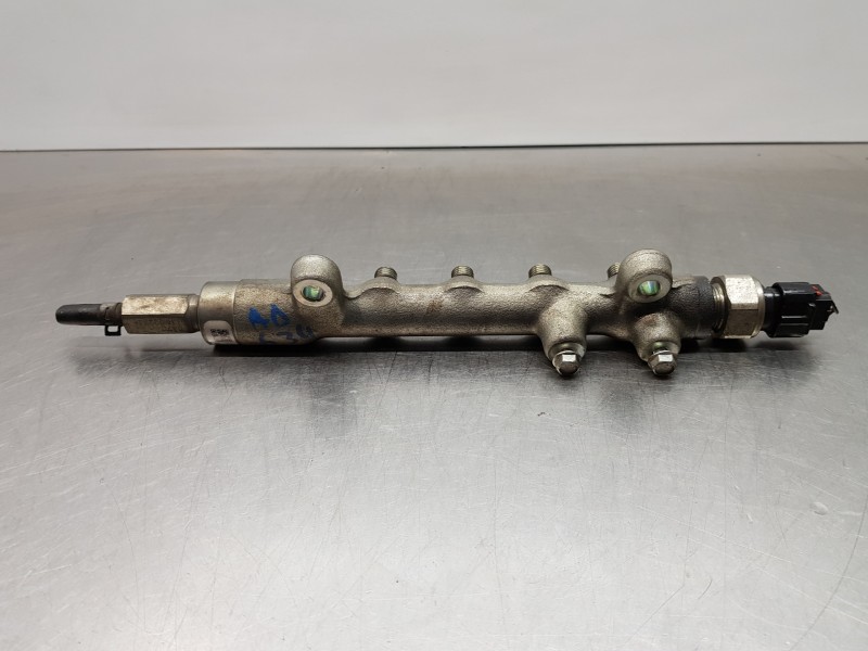 Recambio de rampa inyectora para mazda cx-7 (er) active referencia OEM IAM R2AA13GC0A  