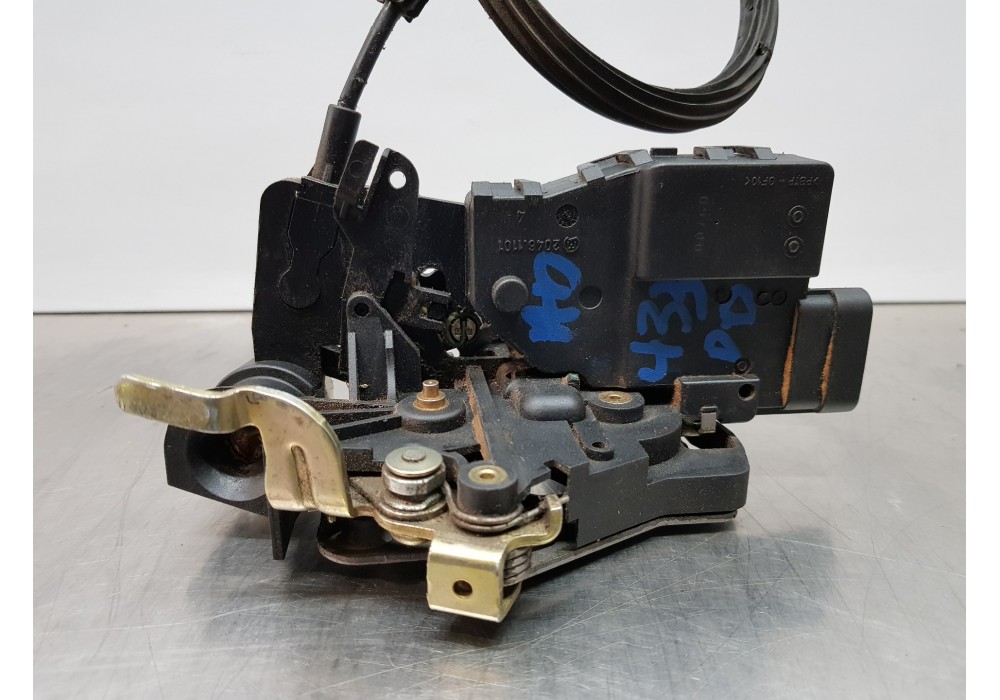 Recambio de cerradura puerta delantera derecha para mercedes clase m (w163) 270 cdi referencia OEM IAM A1637202835 20461101 