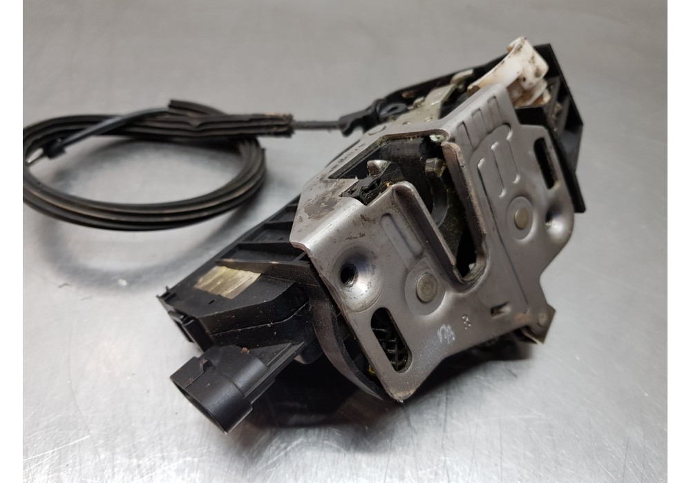 Recambio de cerradura puerta delantera derecha para mercedes clase m (w163) 270 cdi referencia OEM IAM A1637202835 20461101 