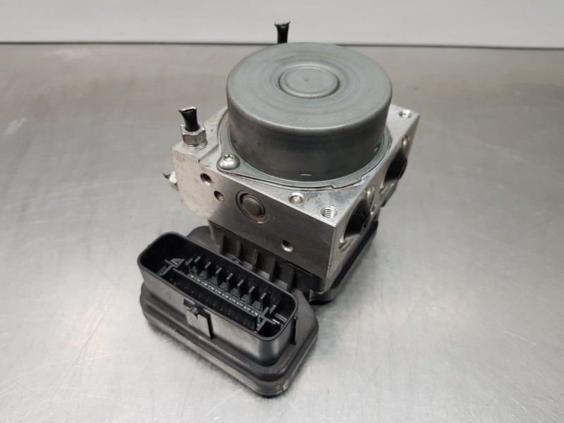 Recambio de abs para toyota c-hr hybrid referencia OEM IAM 4451047070 11304041030 