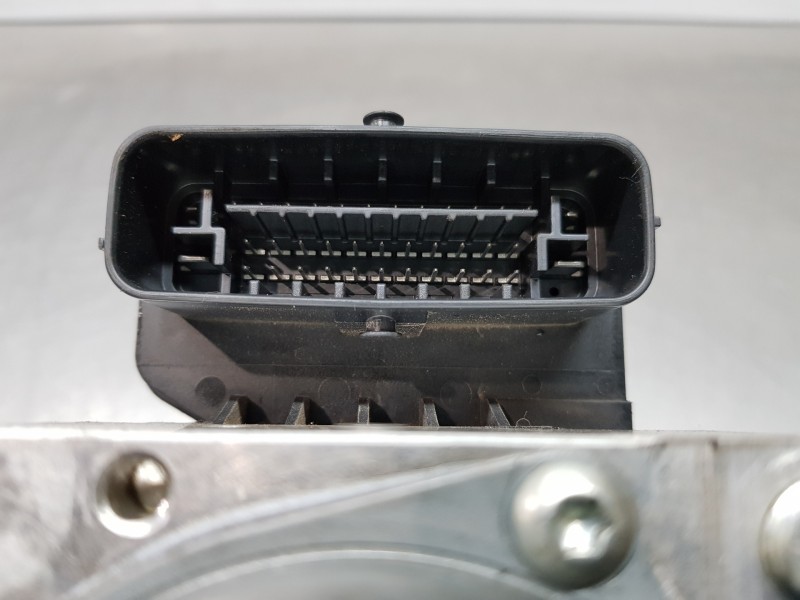 Recambio de abs para toyota c-hr hybrid referencia OEM IAM 4451047070 11304041030 