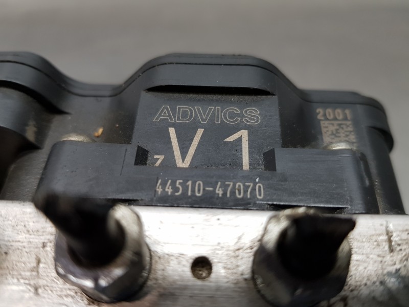 Recambio de abs para toyota c-hr hybrid referencia OEM IAM 4451047070 11304041030 