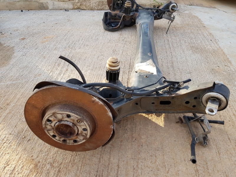 Recambio de puente trasero para peugeot 3008 gt line referencia OEM IAM 9833974980   Recambio de puente trasero para peugeot 3008 gt line referencia OEM IAM 9833974980