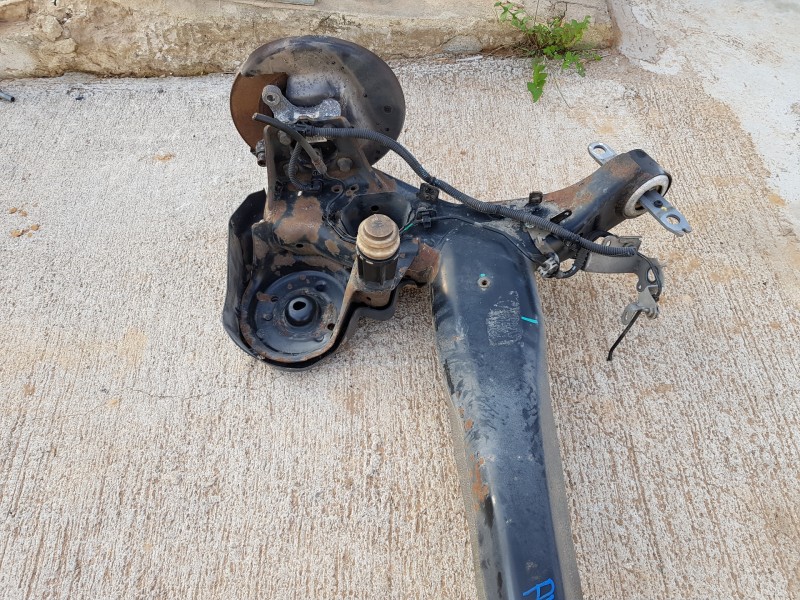 Recambio de puente trasero para peugeot 3008 gt line referencia OEM IAM 9833974980   Recambio de puente trasero para peugeot 3008 gt line referencia OEM IAM 9833974980