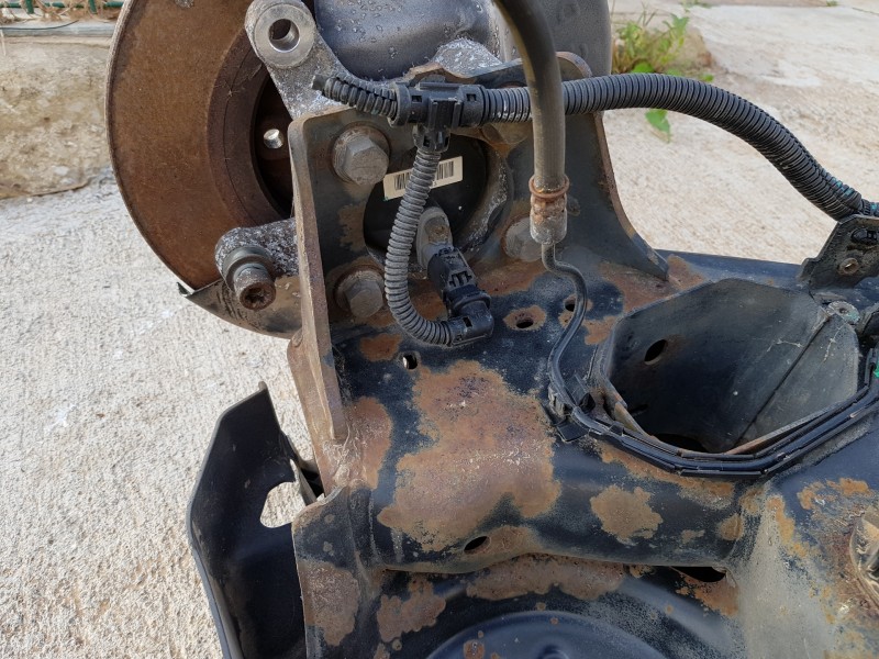 Recambio de puente trasero para peugeot 3008 gt line referencia OEM IAM 9833974980   Recambio de puente trasero para peugeot 3008 gt line referencia OEM IAM 9833974980