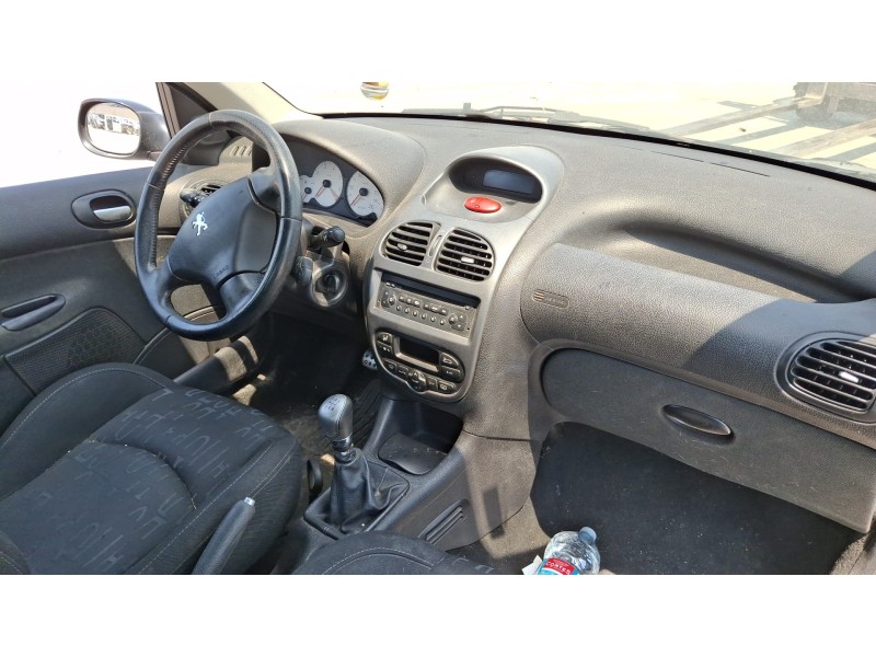 peugeot 206 berlina del año 2005