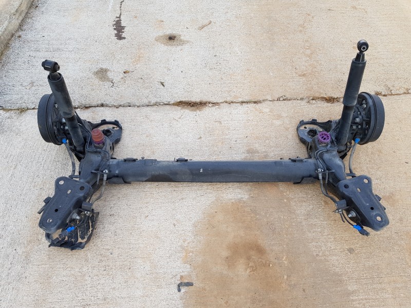 Recambio de puente trasero para peugeot 208 active referencia OEM IAM 1607197280   Recambio de puente trasero para peugeot 208 active referencia OEM IAM 1607197280