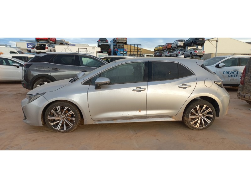 toyota corolla (e21) del año 2022