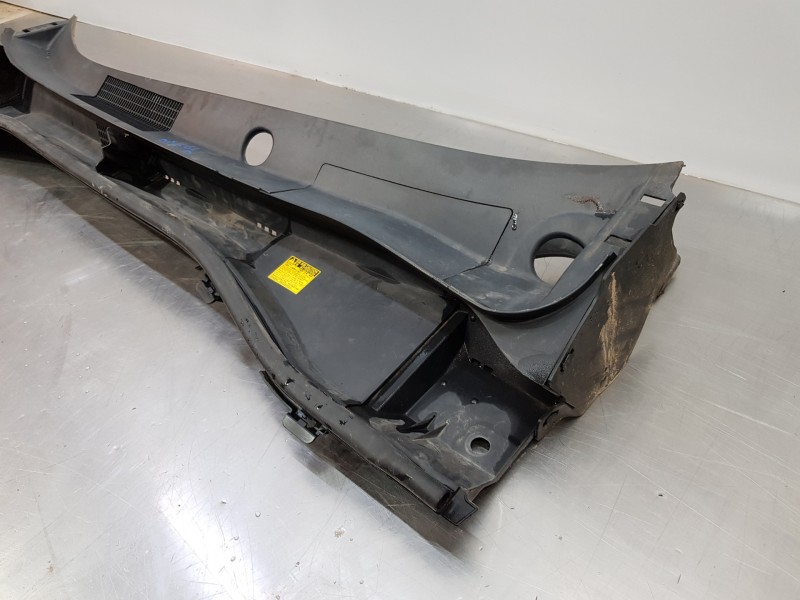 Recambio de torpedo para toyota c-hr hybrid referencia OEM IAM 55708F4010 55708F4010 55708F4020