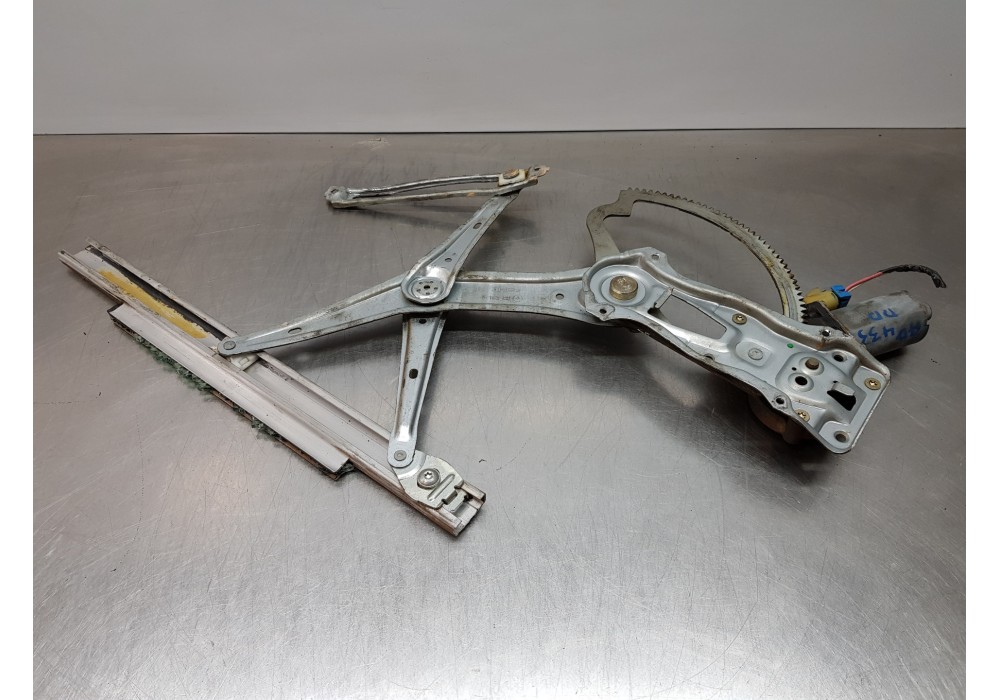 Recambio de elevalunas delantero derecho para mercedes clase m (w163) 270 cdi referencia OEM IAM A1637201246 6004PA1033 A1638202