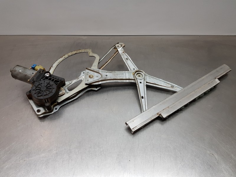 Recambio de elevalunas delantero derecho para mercedes clase m (w163) 270 cdi referencia OEM IAM A1637201246 6004PA1033 A1638202 Recambio de elevalunas delantero derecho para mercedes clase m (w163) 270 cdi referencia OEM IAM A1637201246 6004PA1033 A1638202