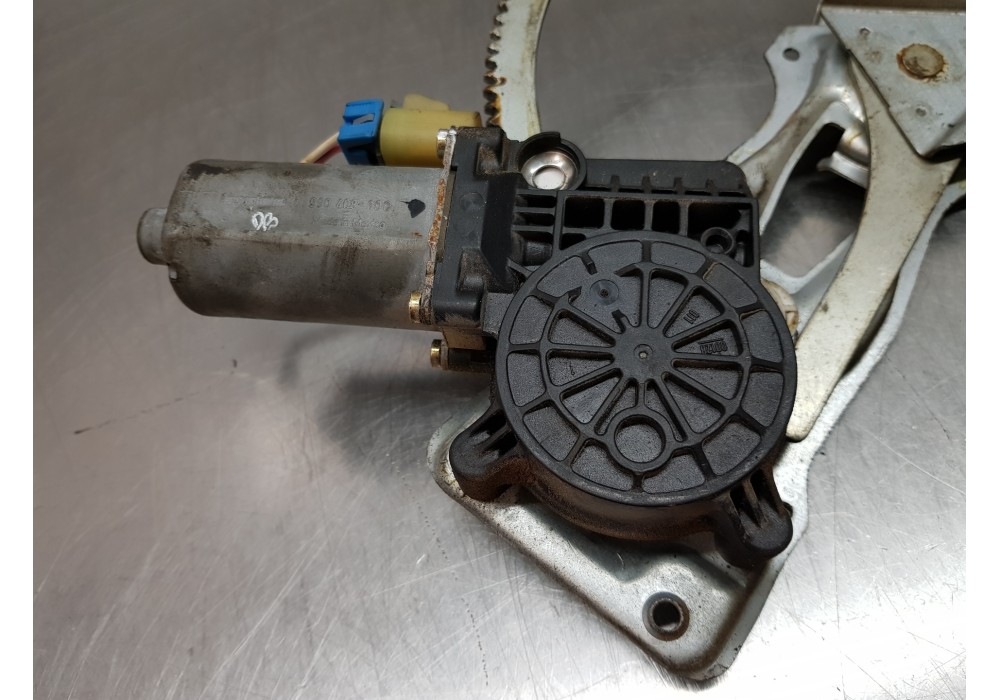 Recambio de elevalunas delantero derecho para mercedes clase m (w163) 270 cdi referencia OEM IAM A1637201246 6004PA1033 A1638202