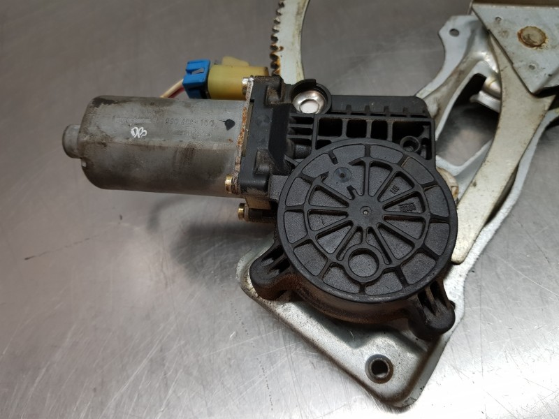 Recambio de elevalunas delantero derecho para mercedes clase m (w163) 270 cdi referencia OEM IAM A1637201246 6004PA1033 A1638202 Recambio de elevalunas delantero derecho para mercedes clase m (w163) 270 cdi referencia OEM IAM A1637201246 6004PA1033 A1638202