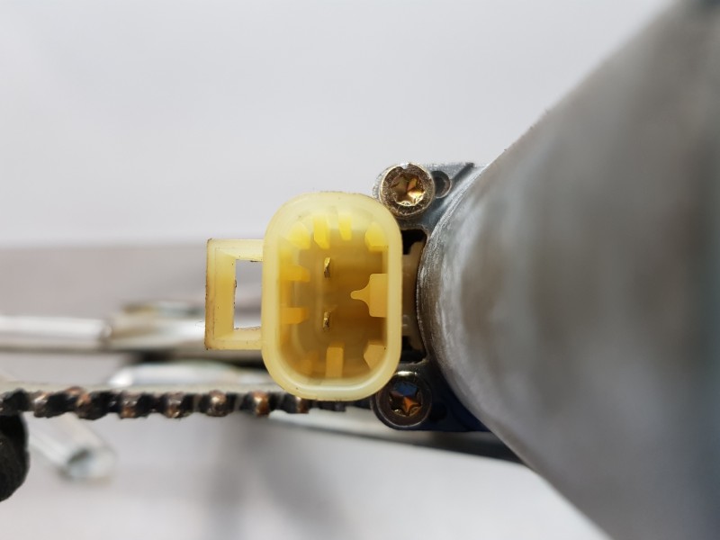 Recambio de elevalunas delantero derecho para mercedes clase m (w163) 270 cdi referencia OEM IAM A1637201246 6004PA1033 A1638202 Recambio de elevalunas delantero derecho para mercedes clase m (w163) 270 cdi referencia OEM IAM A1637201246 6004PA1033 A1638202