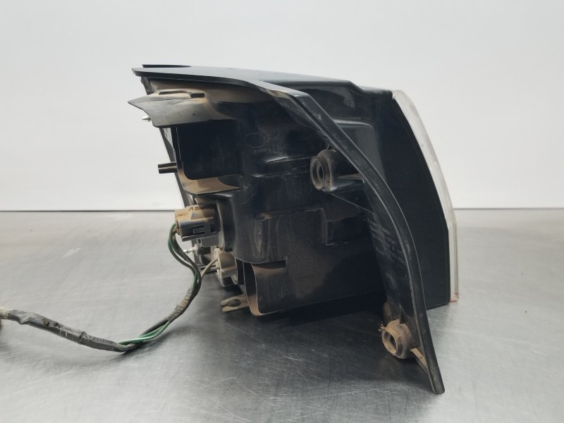 Recambio de piloto trasero derecho para mitsubishi outlander (cw0) challenge referencia OEM IAM 8330A380  