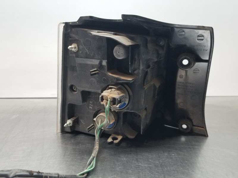 Recambio de piloto trasero derecho para mitsubishi outlander (cw0) challenge referencia OEM IAM 8330A380  