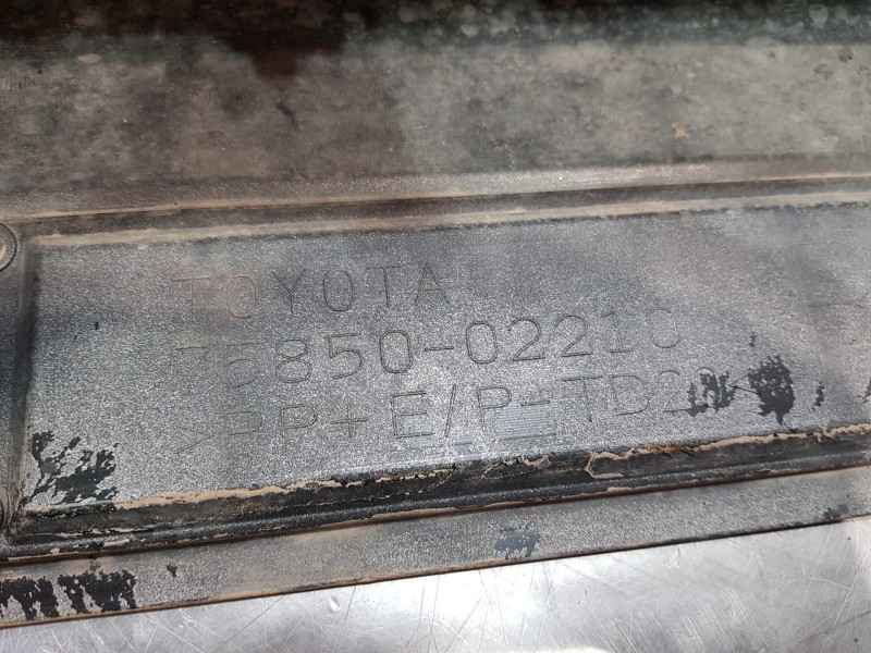 Recambio de faldon lateral para toyota corolla (e21) style referencia OEM IAM 7585102902 7585002210 