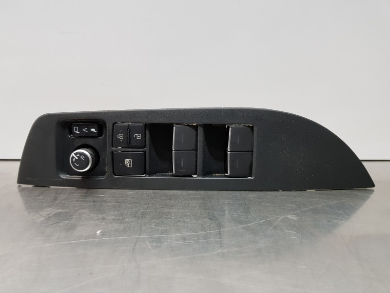 Recambio de mando elevalunas delantero izquierdo para toyota corolla (e21) style referencia OEM IAM 8404002160  