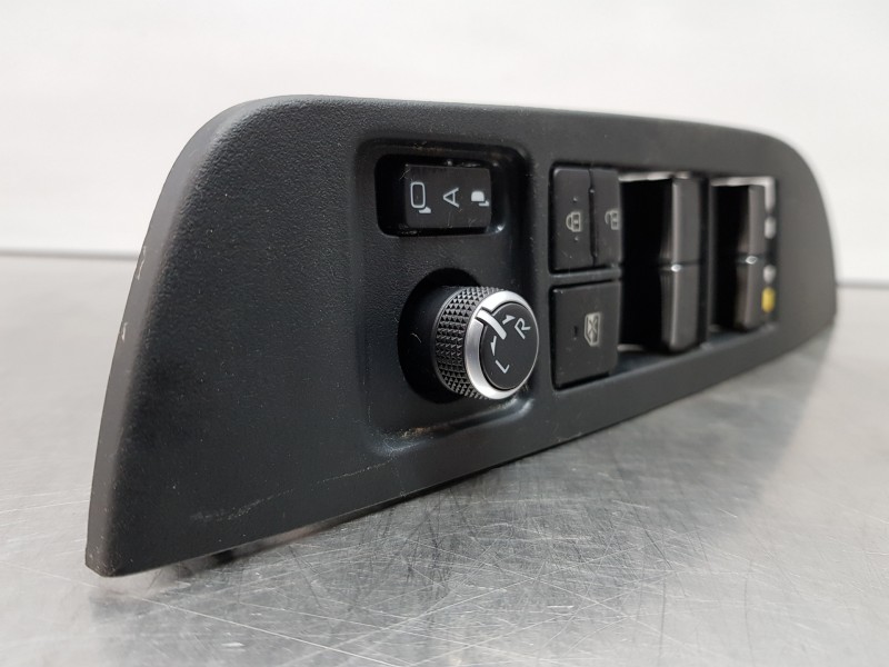 Recambio de mando elevalunas delantero izquierdo para toyota corolla (e21) style referencia OEM IAM 8404002160  