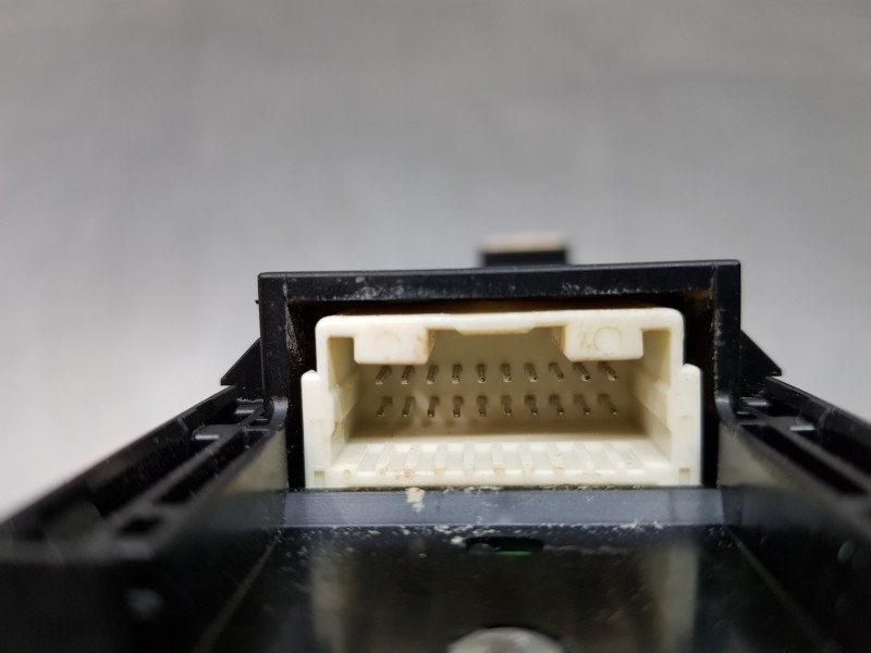 Recambio de mando elevalunas delantero izquierdo para toyota corolla (e21) style referencia OEM IAM 8404002160  