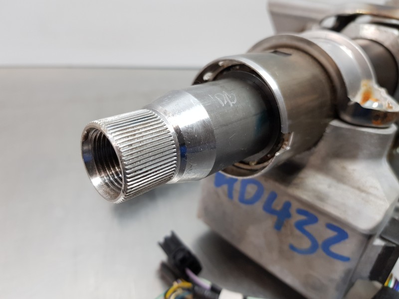 Recambio de columna direccion para toyota corolla (e21) style referencia OEM IAM 4520A02630 4525002P90 8965012L40