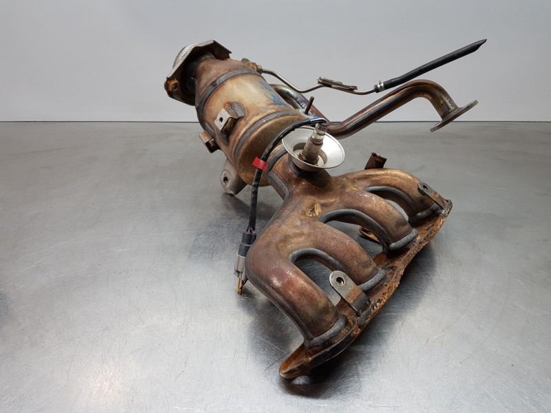 Recambio de colector escape para toyota corolla (e21) style referencia OEM IAM 171410T160  