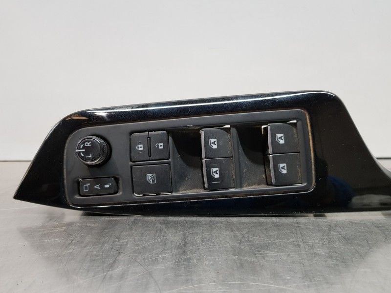 Recambio de mando elevalunas delantero izquierdo para toyota c-hr hybrid referencia OEM IAM 84040F4020  