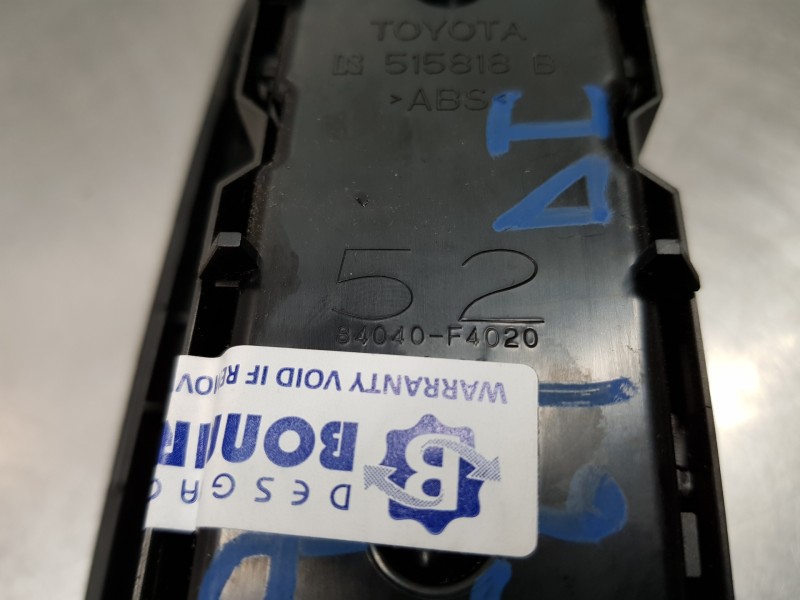 Recambio de mando elevalunas delantero izquierdo para toyota c-hr hybrid referencia OEM IAM 84040F4020  