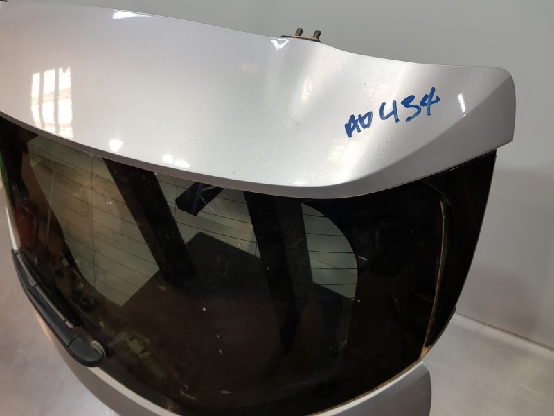 Recambio de porton trasero para toyota corolla (e21) style referencia OEM IAM 6700502610  