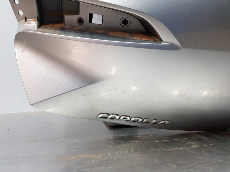 Recambio de porton trasero para toyota corolla (e21) style referencia OEM IAM 6700502610  