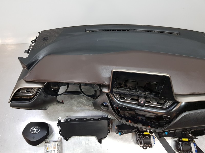 Recambio de kit airbag para toyota c-hr hybrid referencia OEM IAM 55401F4010C2 45130F4030XX 73960F4010