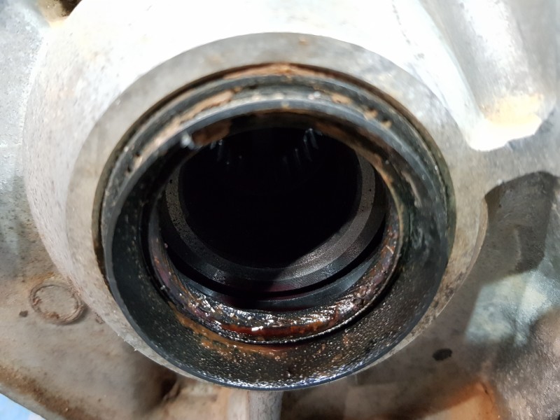 Recambio de caja cambios para toyota c-hr hybrid referencia OEM IAM 3090047110  